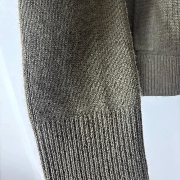 Eterne Women's Dark Olive Cardigan - Picture 3 of 5